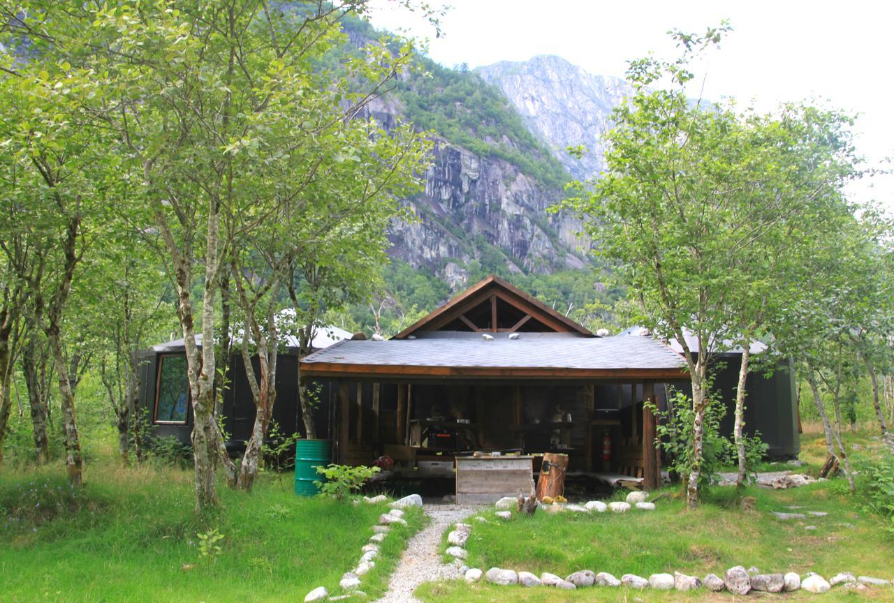 Osa Hardanger Basecampホステル エクステリア 写真