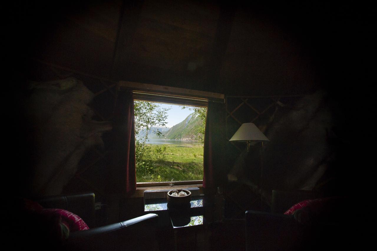 Osa Hardanger Basecampホステル エクステリア 写真